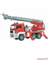 Пожарная машина с лестницей с модулем со световыми и звуковыми эффектами и красной каской MAN Bruder (Брудер)